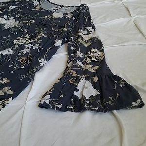 Tunic Dress with Bell Sleeves (L)